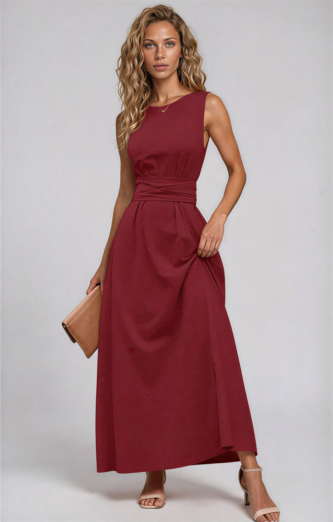 Ärmelloses Kleid mit Taillenbindung aus Ice Silk