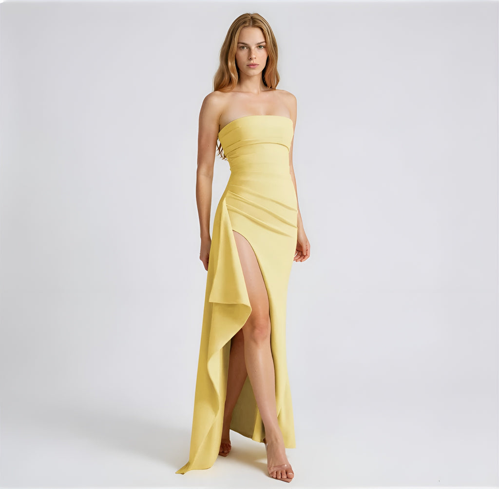 Schulterfreies Kleid